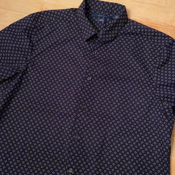 PERRY ELLIS Navy Floral Print Button Down Shirt - Picture 2 of 10